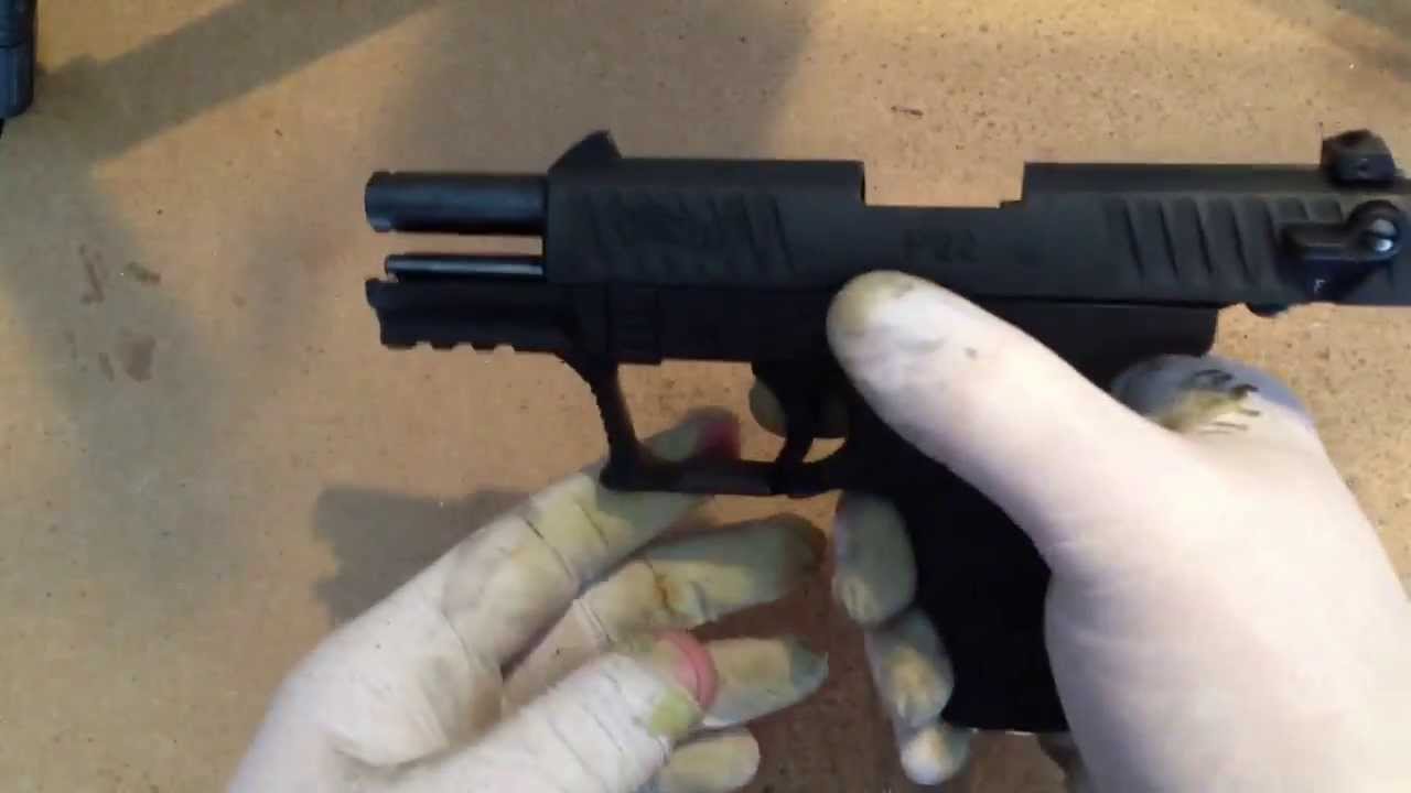 Разборка и чистка Walther P22. Автор: Боб Хаус.