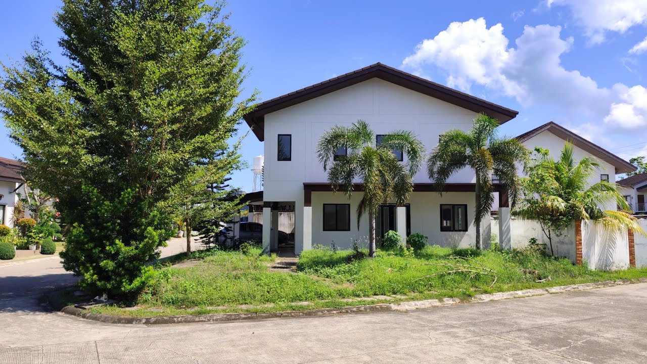 House and lot for sale in Mactan Island , Cebu , Philippines 
