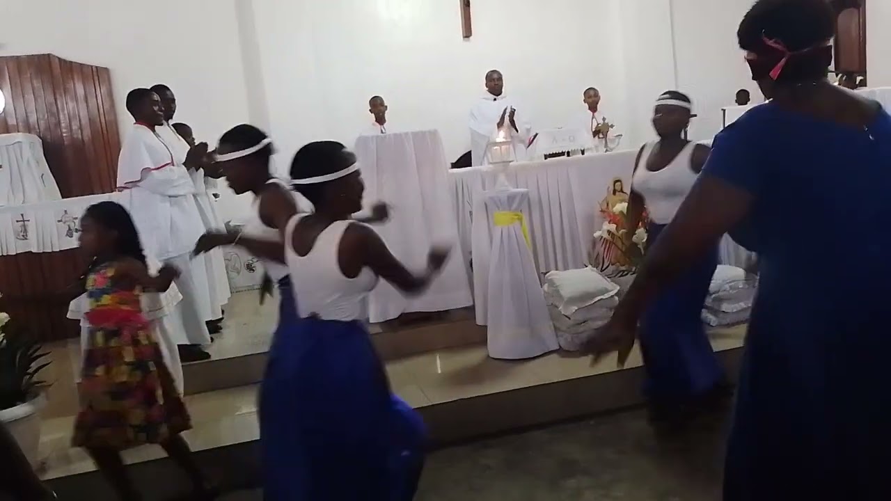 IREBERE ABABYINNYI BAZI KUBYINIRA IMANA NEZA👋🙏🙏🙏