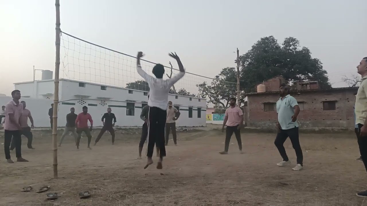 बॉलीवॉल मैच गांव #बॉलीवॉल प्लेयर #trendingvideo #वायरल #views #like #aur #channel ko subscribe kare 