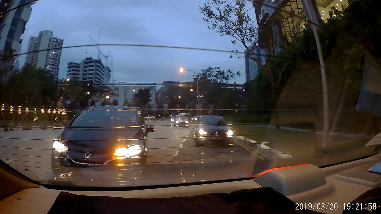 Singapore rude SKW3474U Honda driver cutting queue