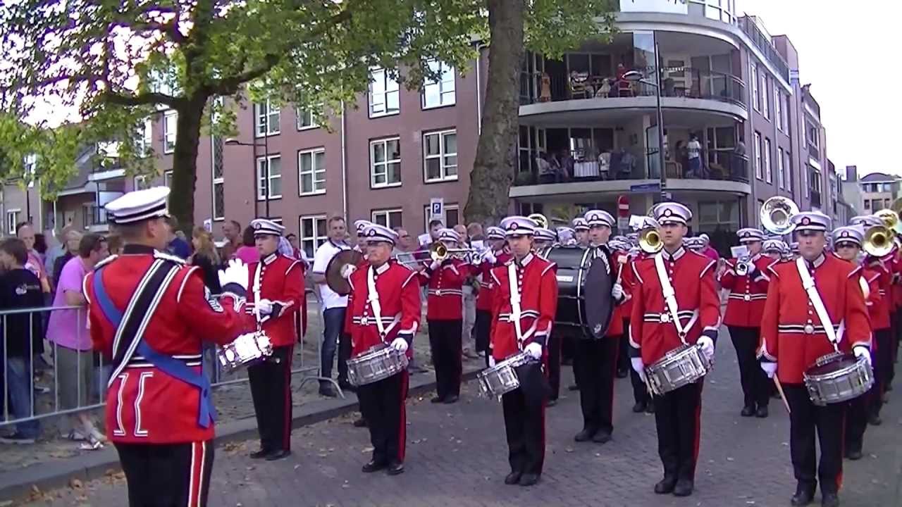 Showharmonie O.B.K. Rhenen - Bloemencorso Valkenswaard 2013