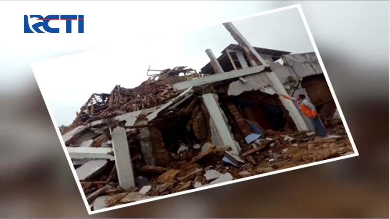 Sejumlah Rumah Roboh  di Sukabumi, Pasca Gempa Bumi Berkekuatan 5 Magnitudo - SIS 11/03