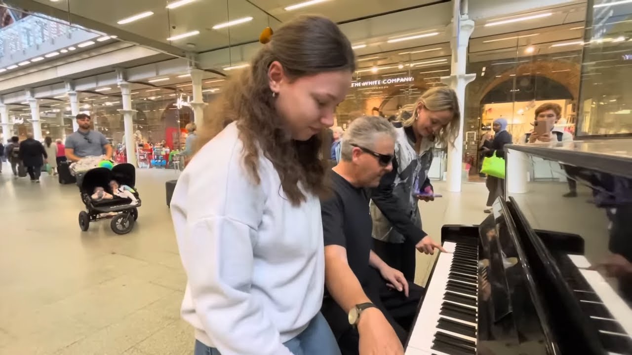 Four Girls, A Nun And Some Boogie Woogie