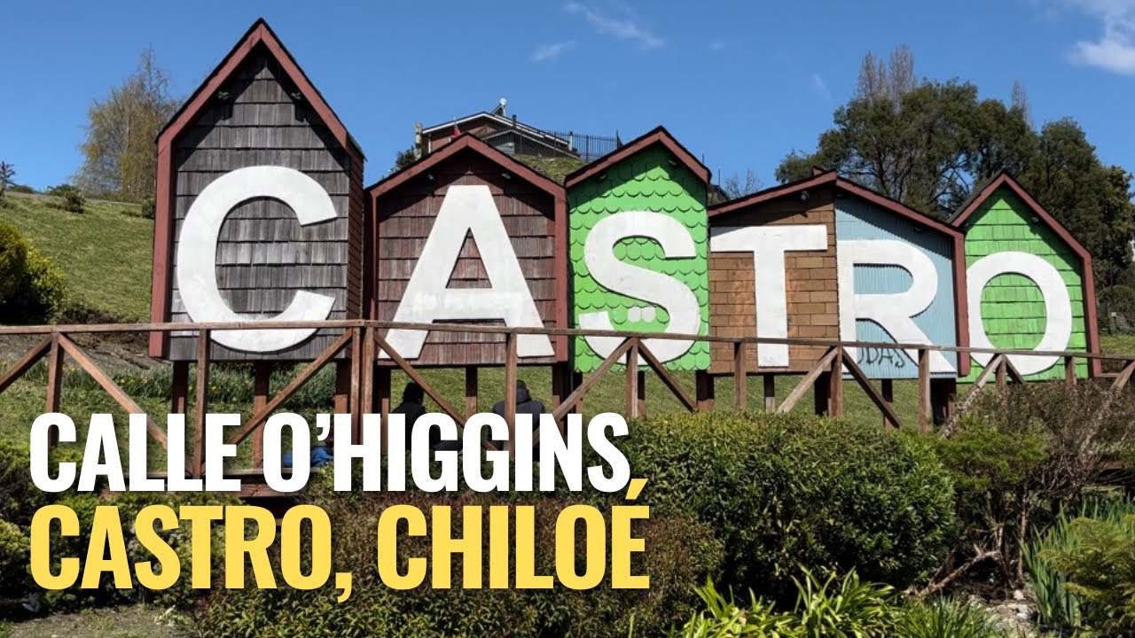 Así es una de las calles más importantes de Castro, Chiloé 🇨🇱