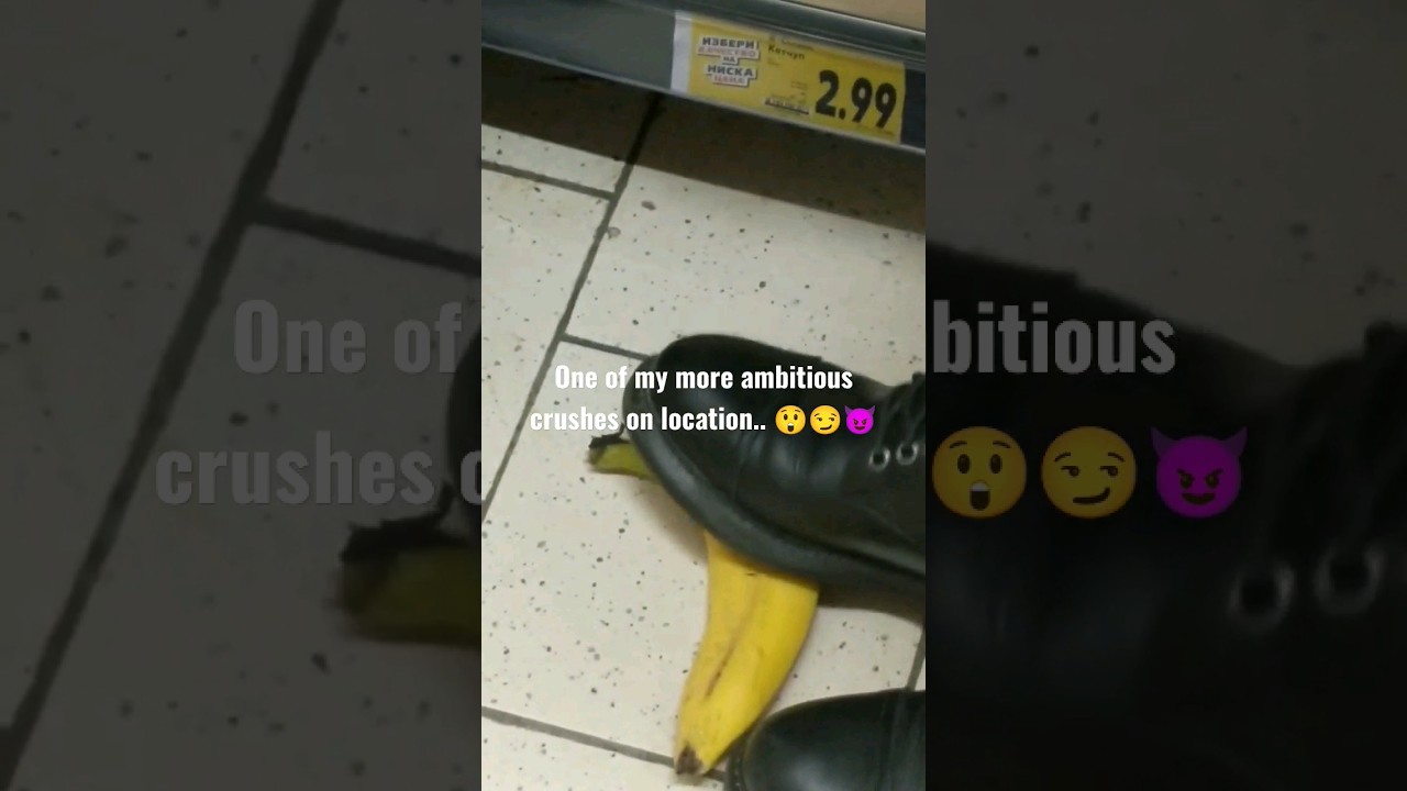 Squashed at the store! #asmrcrushing #crushfetish
