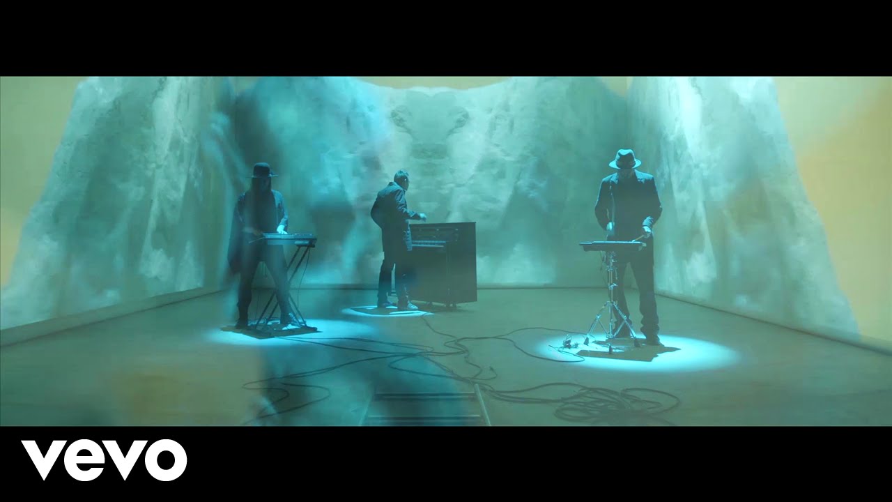 Archive - Splinters (Official Video)