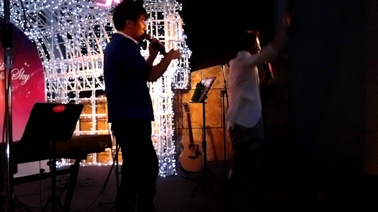 Kasa Yuk 郁達人 x 葉慧婷- 火熱動感La La La (20120317)