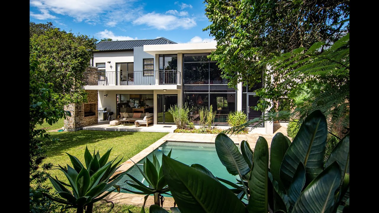 R5,850,000 | 3 Bedroom House For Sale in Kloof