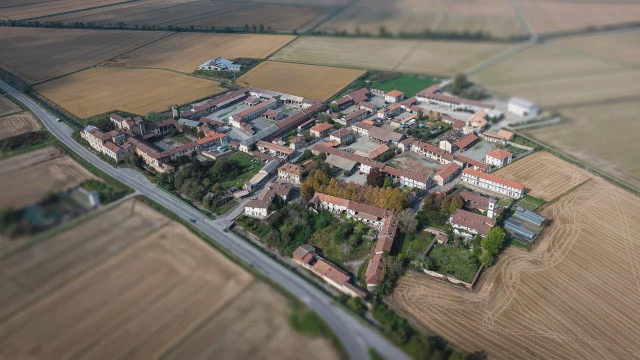 Questo borgo italiano è stato abbandonato dopo il crollo del risotto