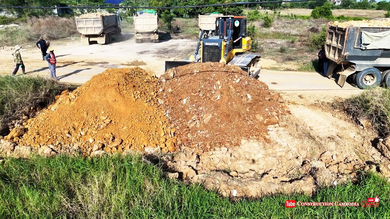 Amazing Bulldozer Action! What Happens When a Bulldozer Meets a Giant Dirt Pile?