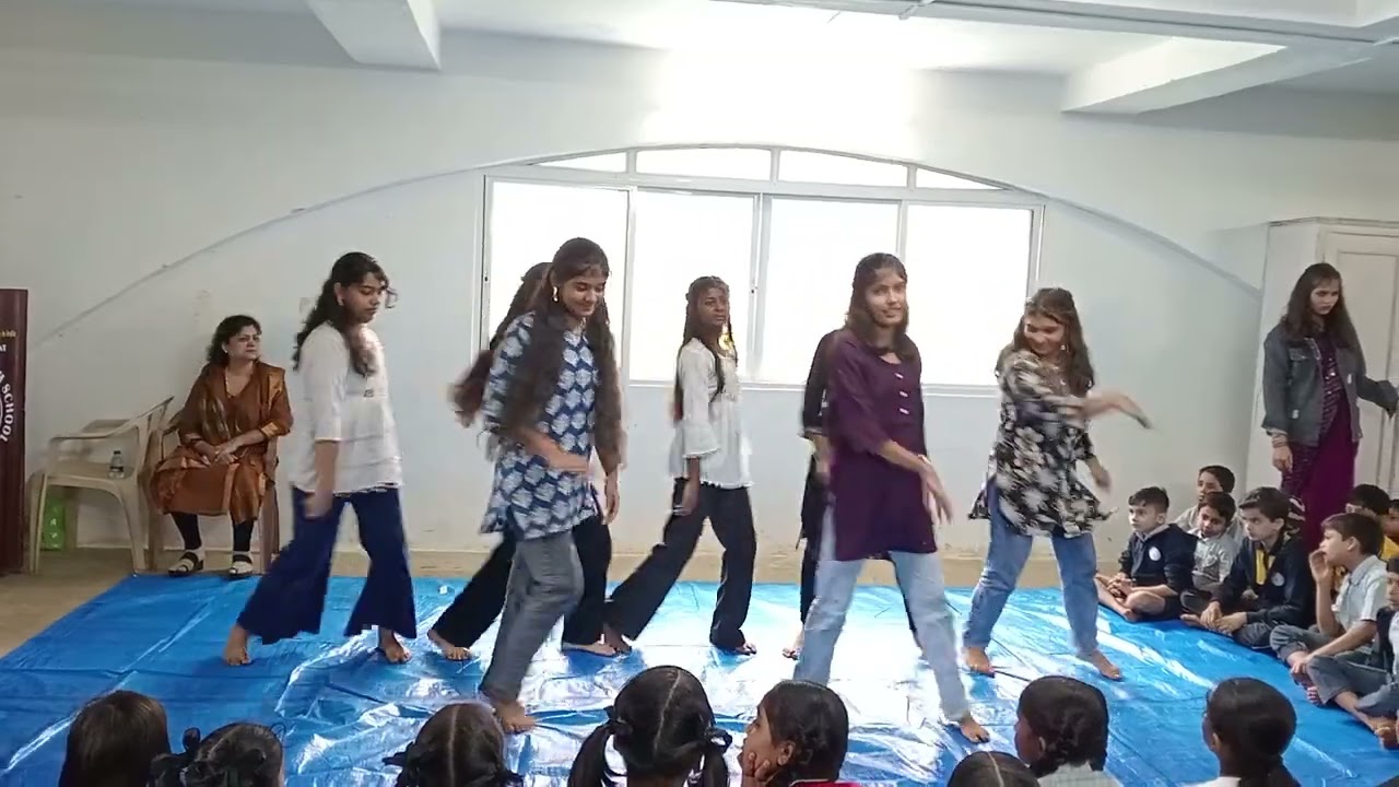 Dance performance By Std 9th Girls 