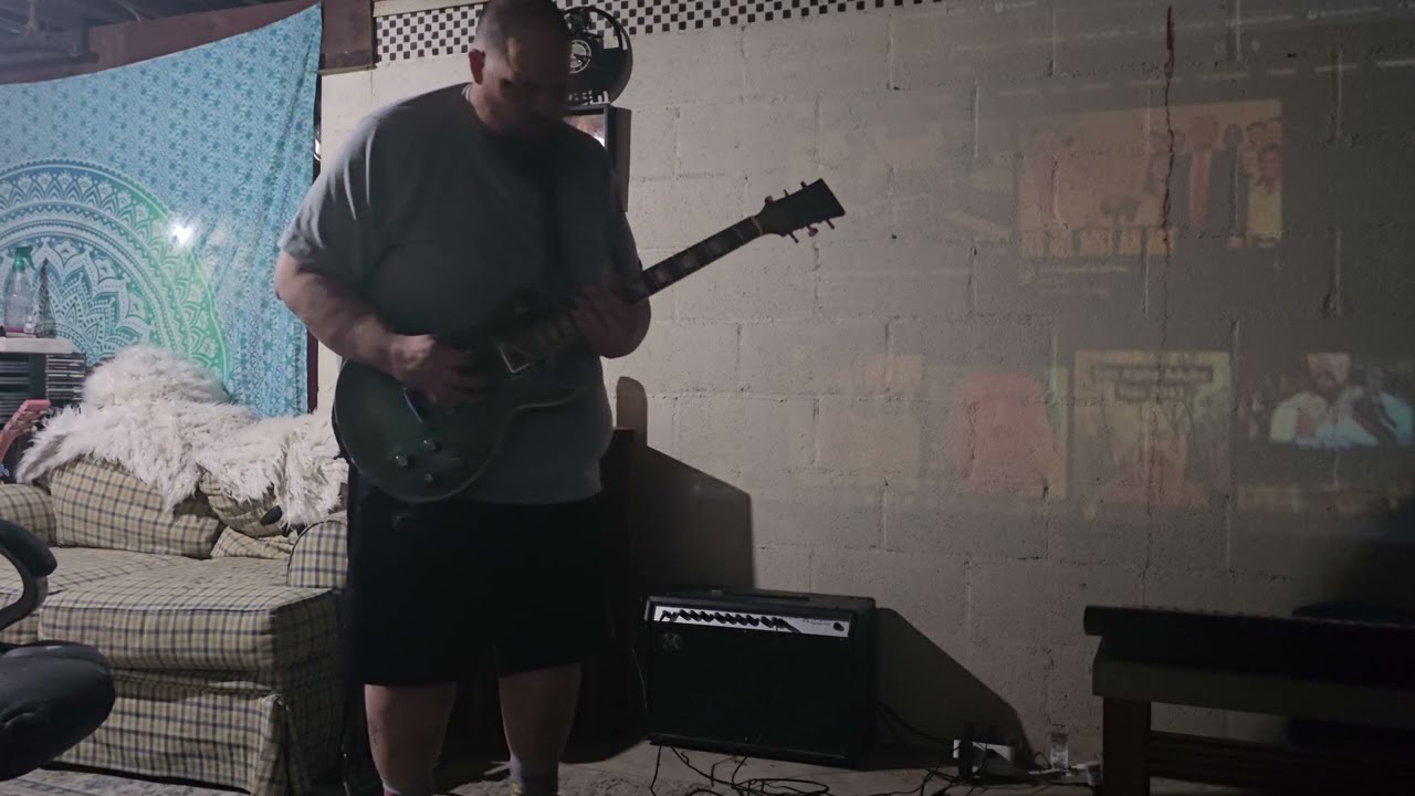 #FridayNightJams #solojam #LeoJaymz #LPCustom #Supernova #Frankencab #orangeamps #diyguitar 