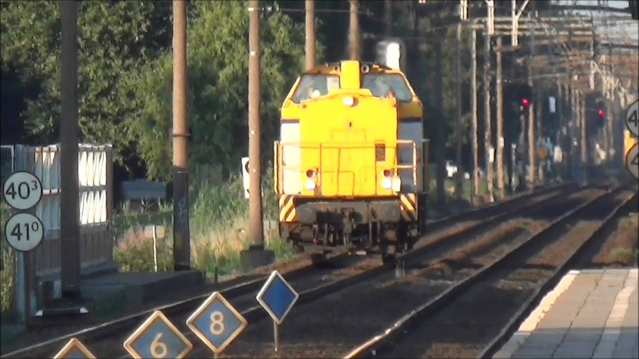 Treinen op Station Helmond Brandevoort - 16 juli 2014