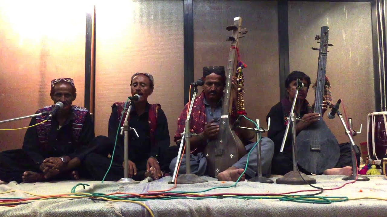Sur Māruī, sung by the Shāh Jo Rāgī Faqīrs of Kachchh, India (Baits and Wai)