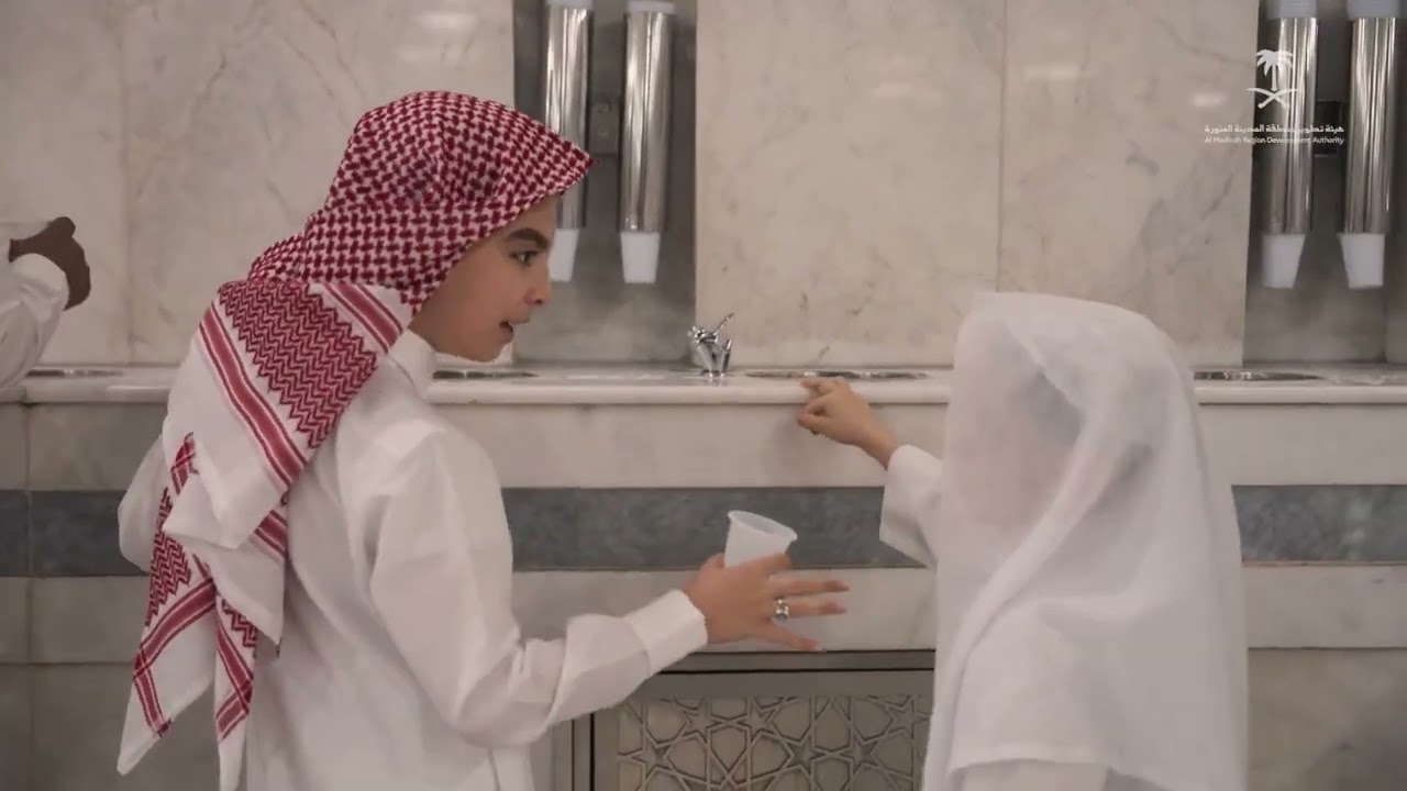 مشاهد لجموع المصلين وهم يؤدون صلاة عيد الأضحى المبارك في رحاب مسجد قباء وسط أجواء من الخشوع والسكينة