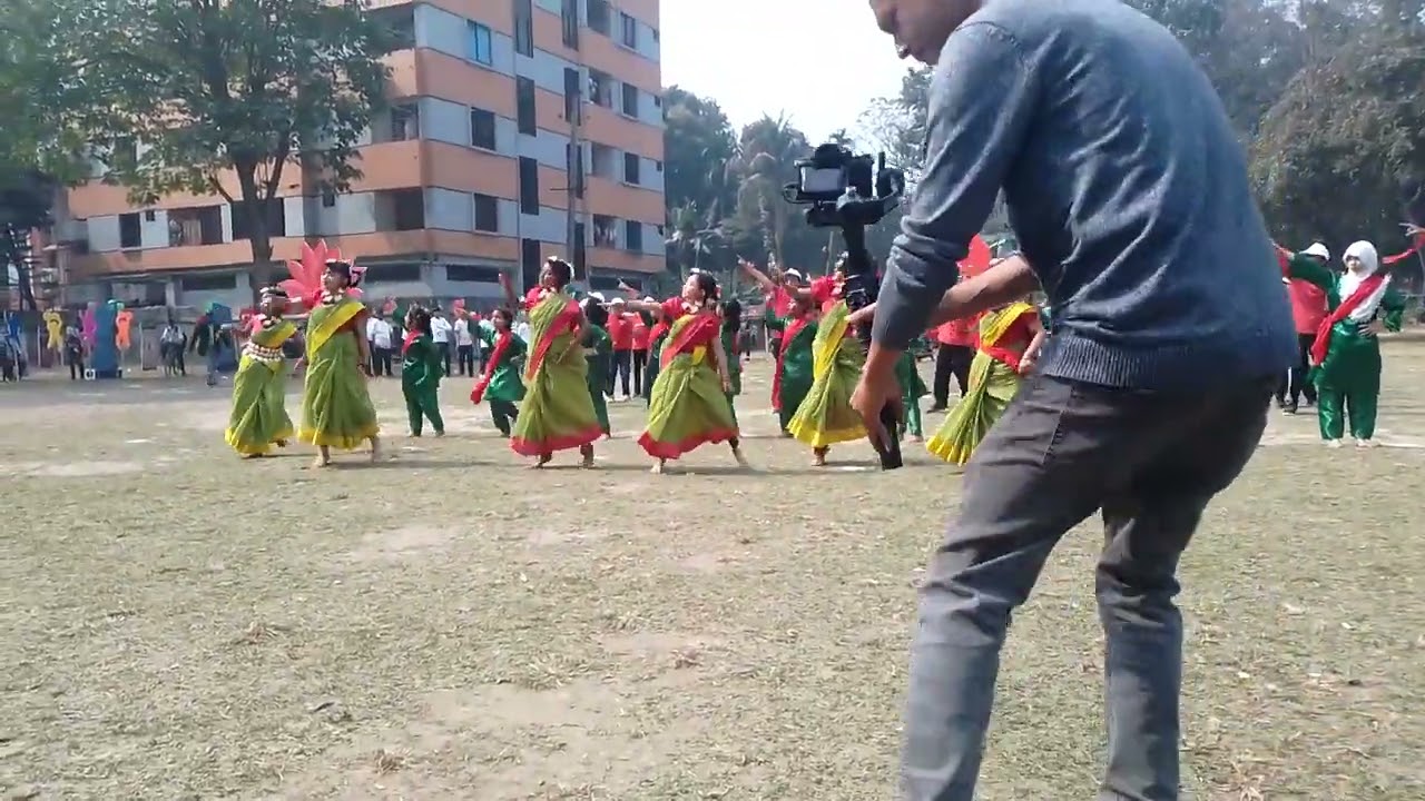 পূর্ব দিগন্তে সূর্য উঠেছে 