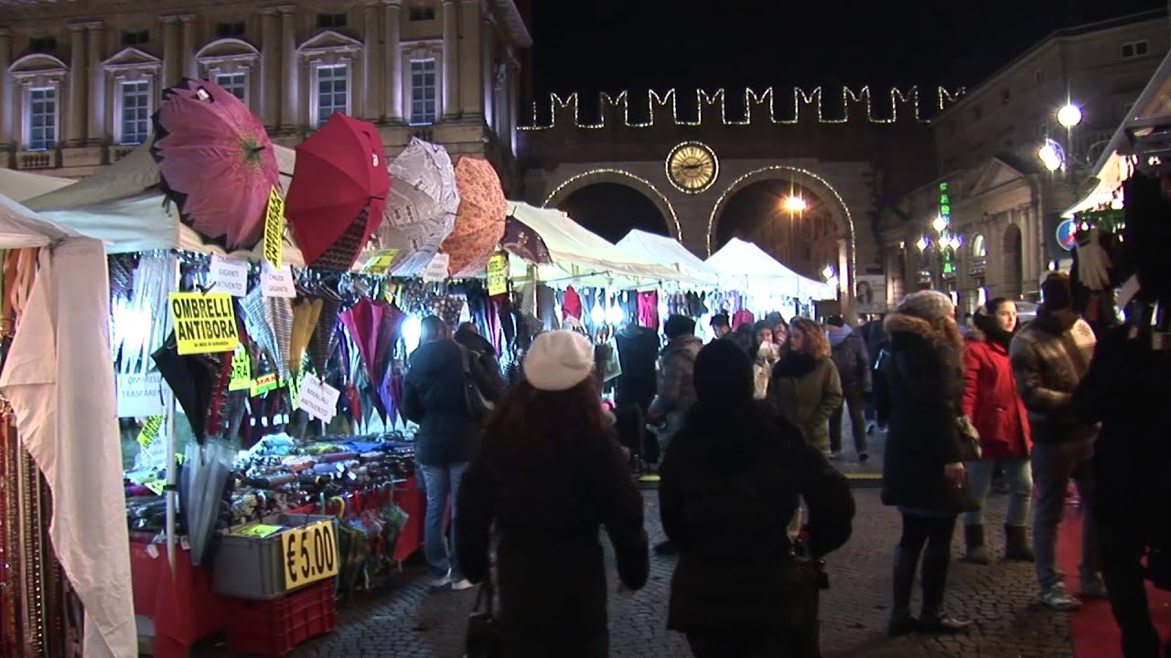 Santa Lucia - Banchetti in Piazza Bra a Verona