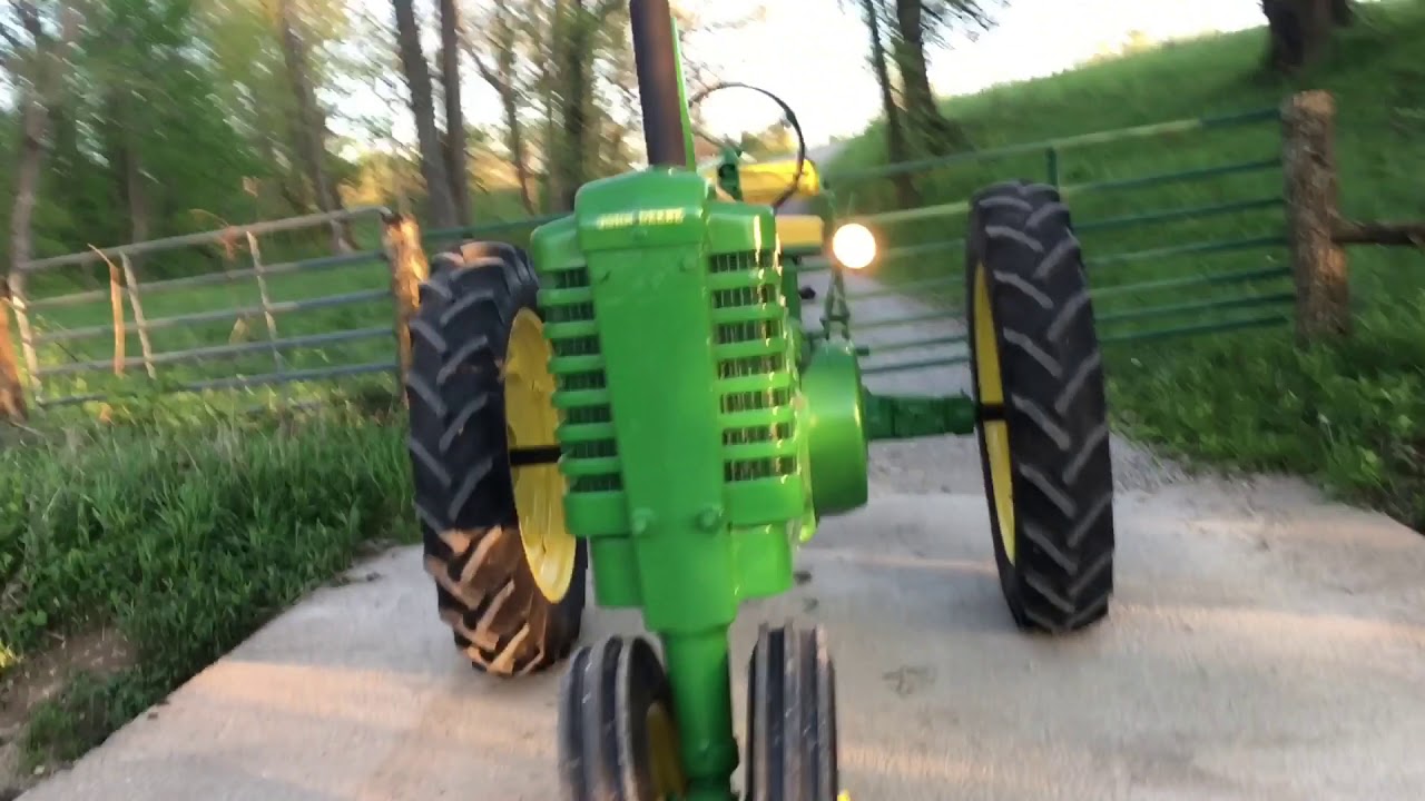 John Deere B test drive, driving a John Deere B, slow engine idle.