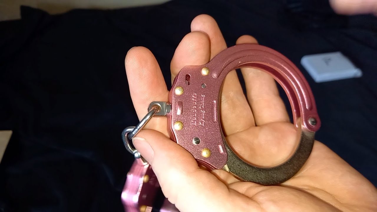 🪶🔗🇰🇷 Kyung Chang KCH 010 Lightweight Police Pink Handcuffs [NIJ]