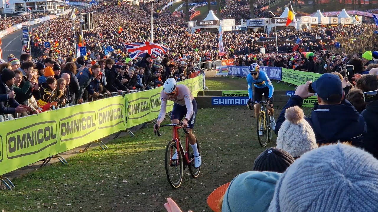 UCI CX WORLD CHAMPIONSHIPS Men's Elite HOOGERHEIDE 2023 / You don't see this on television