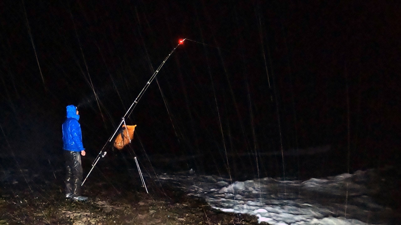 Rough Ground Cod Fishing | Trying a New Mark