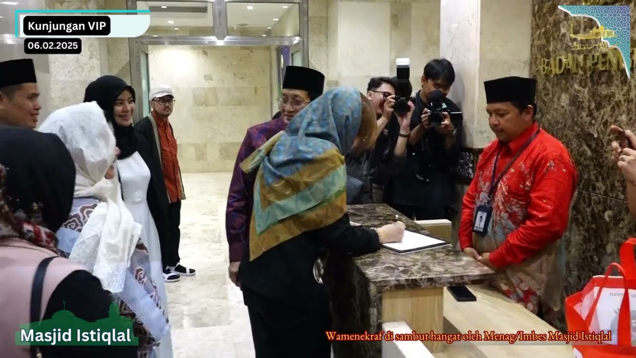 Ibu Irene Umar_Wamenekraf di Sambut Menag/Imbes Masjid Istiqlal Berkunjung ke Masjid Istiqlal