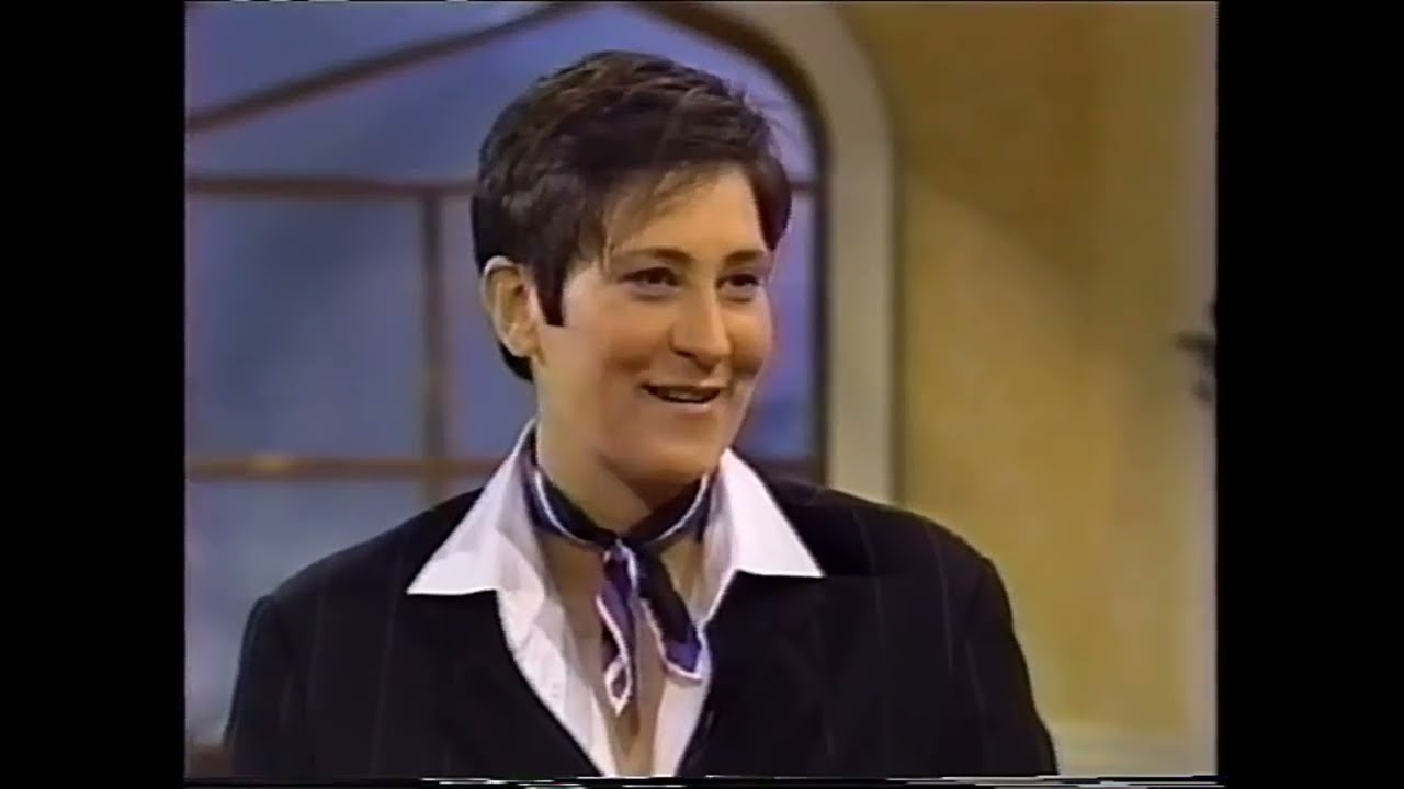 k.d. lang — Интервью (прямой эфир с Реджис Кэти Ли, 25 июля 1997 г., часть первая)