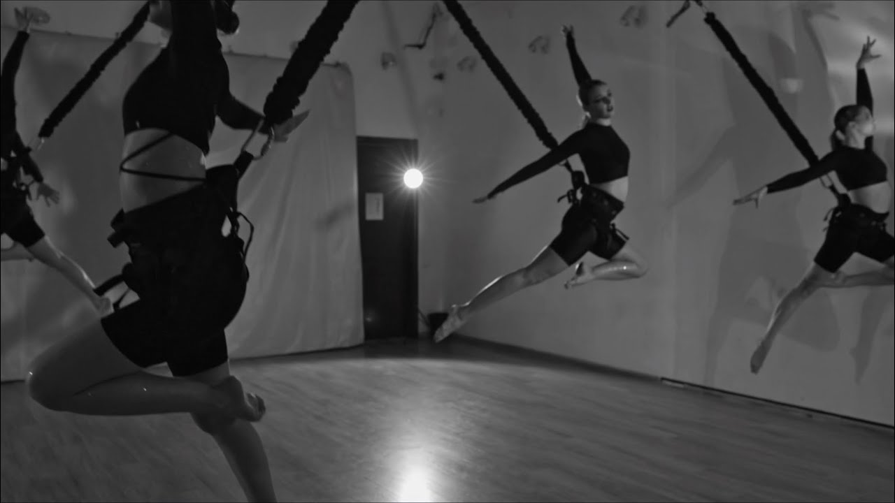 Bungee Fitness (Банджи фитнес). There Mainz, Gruppa Skryptonite - Natural Blues