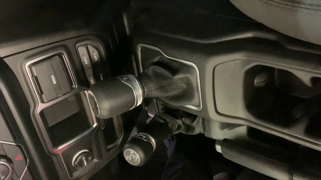 How to remove Jeep JL center console