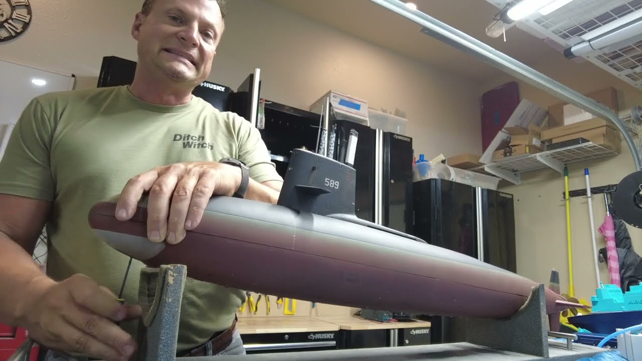 The RCSubGuy Tangles with a SCORPION RC Submarine - Skipjack Class