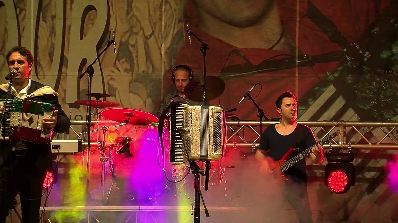 Beppe Junior in concerto ( Canzune alla diversa)