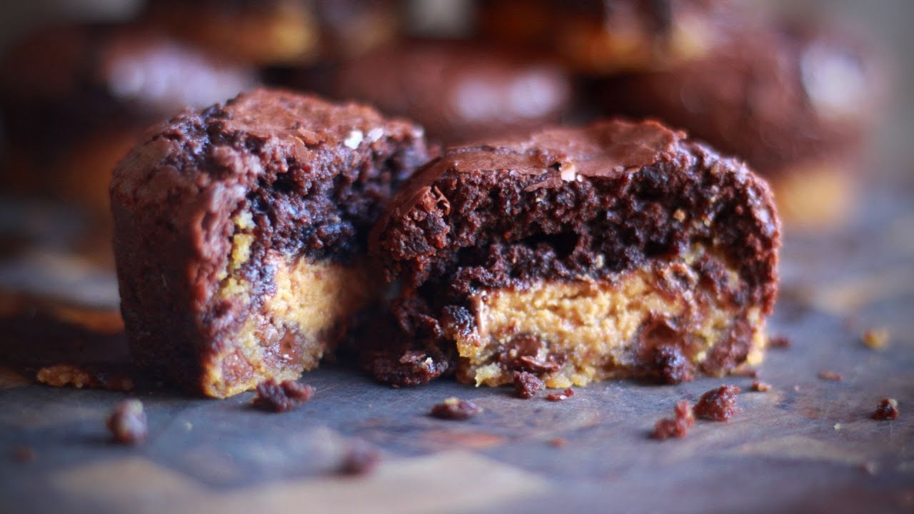 Stuffed Brownie Cookies  🍪   Reese's Peanut Butter Cup Stuffed Cookie Brownies