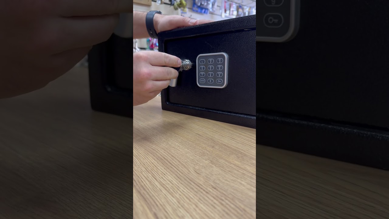 We picked open this safe for a customer who bought it in after the batteries ran out.