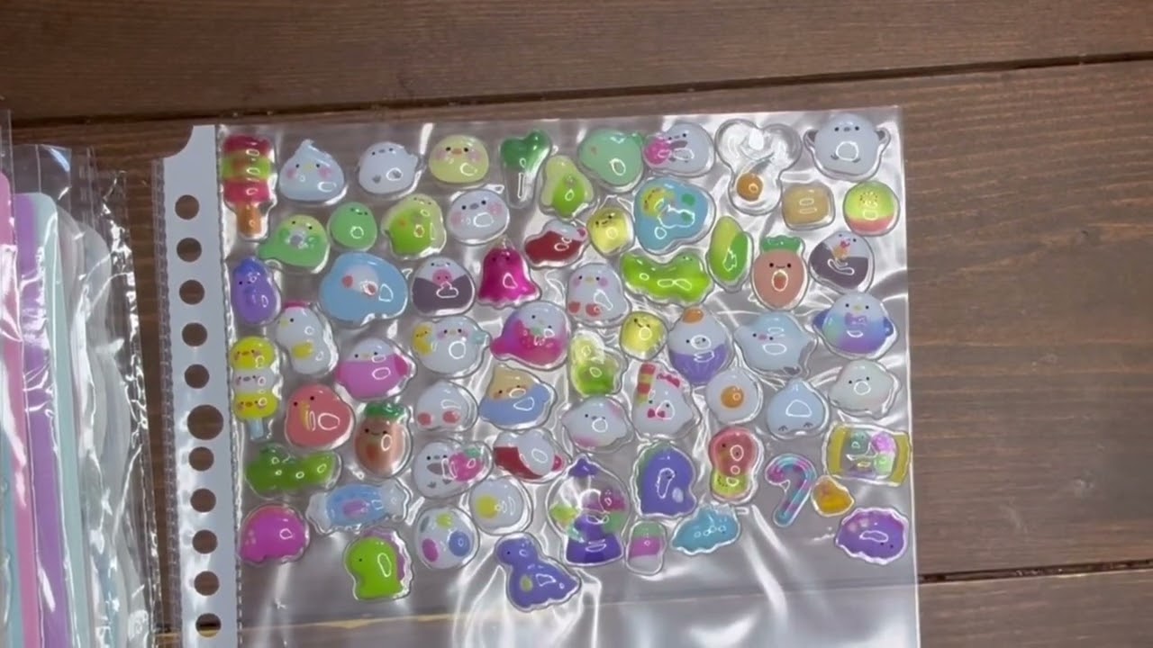 【シール帳】ぷくぷくシールをたくさん貼るよー