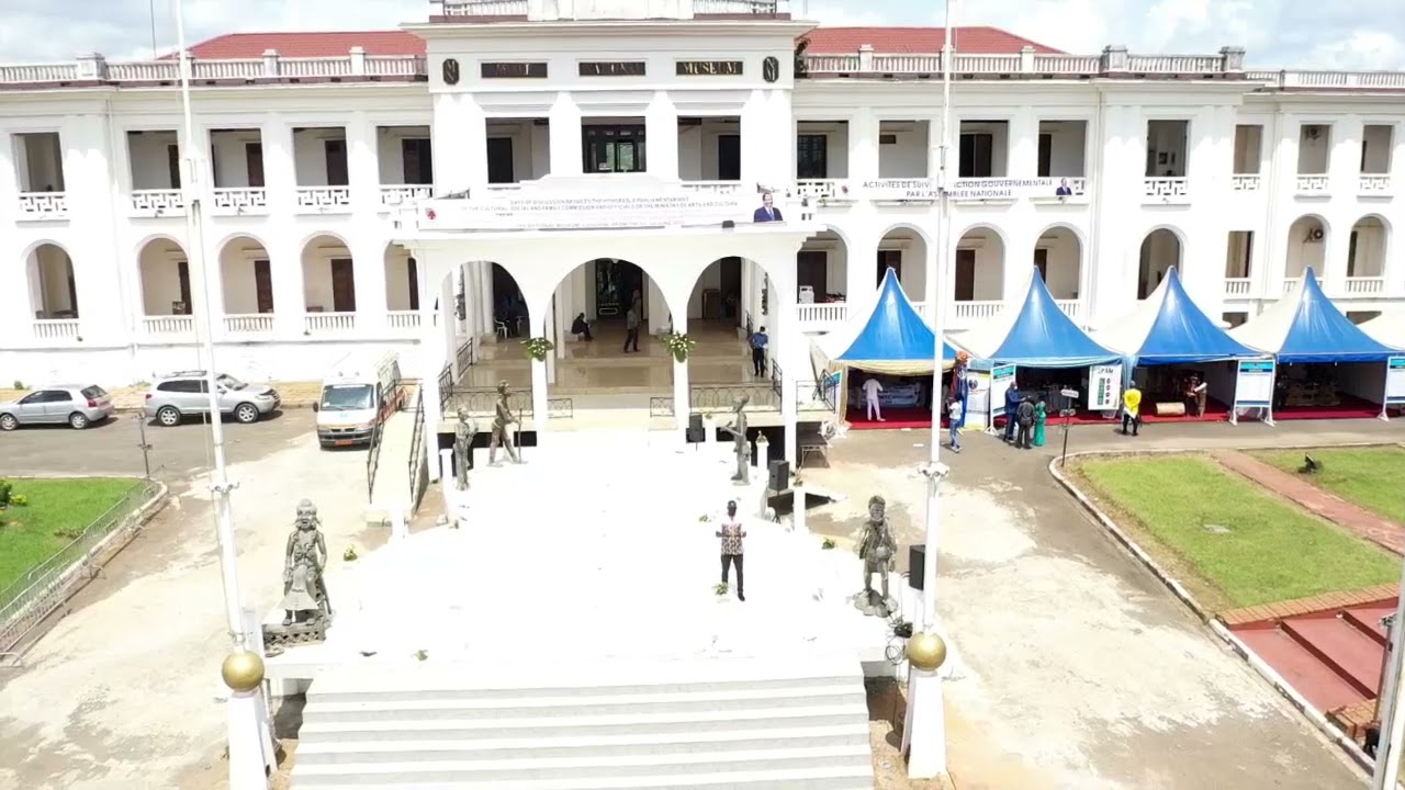 La chambre du Président Ahmadou Ahidjo dévoilée,40ans après son départ du palais devenu musée nat