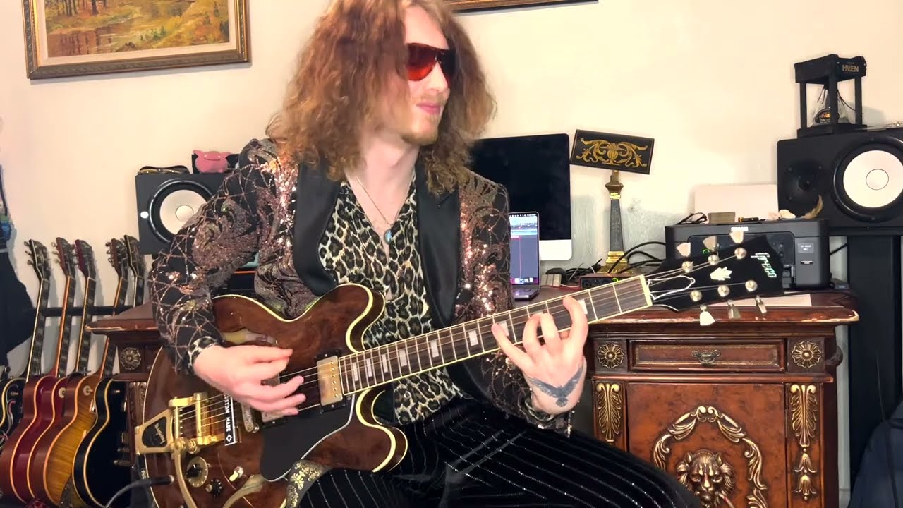 ABBA - Does Your Mother Know (Cover) - Greco SA700 & UAFX Lion
