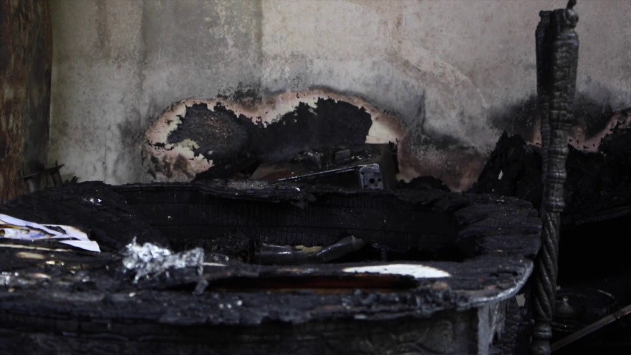 Vecinos rescataron a dos ancianos de incendio en el mercado Oriental