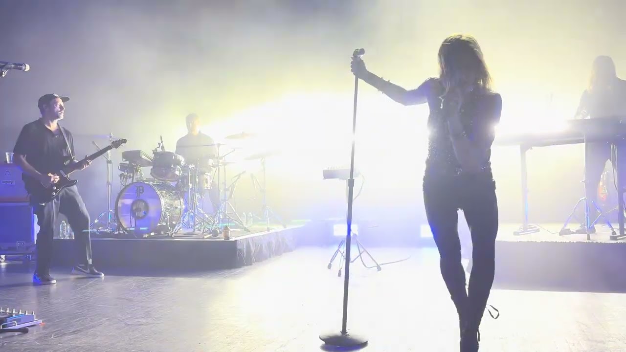 Phantogram - Same Old Blues - Detroit (The Fillmore) - 8/31/25