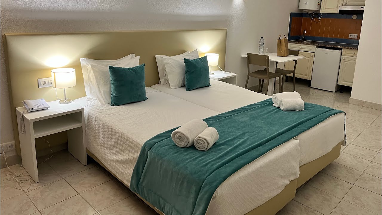 Monica Isabel Beach Club: Room Blocks & Nearest Beach Tour &ndash; Albufeira, Algarve