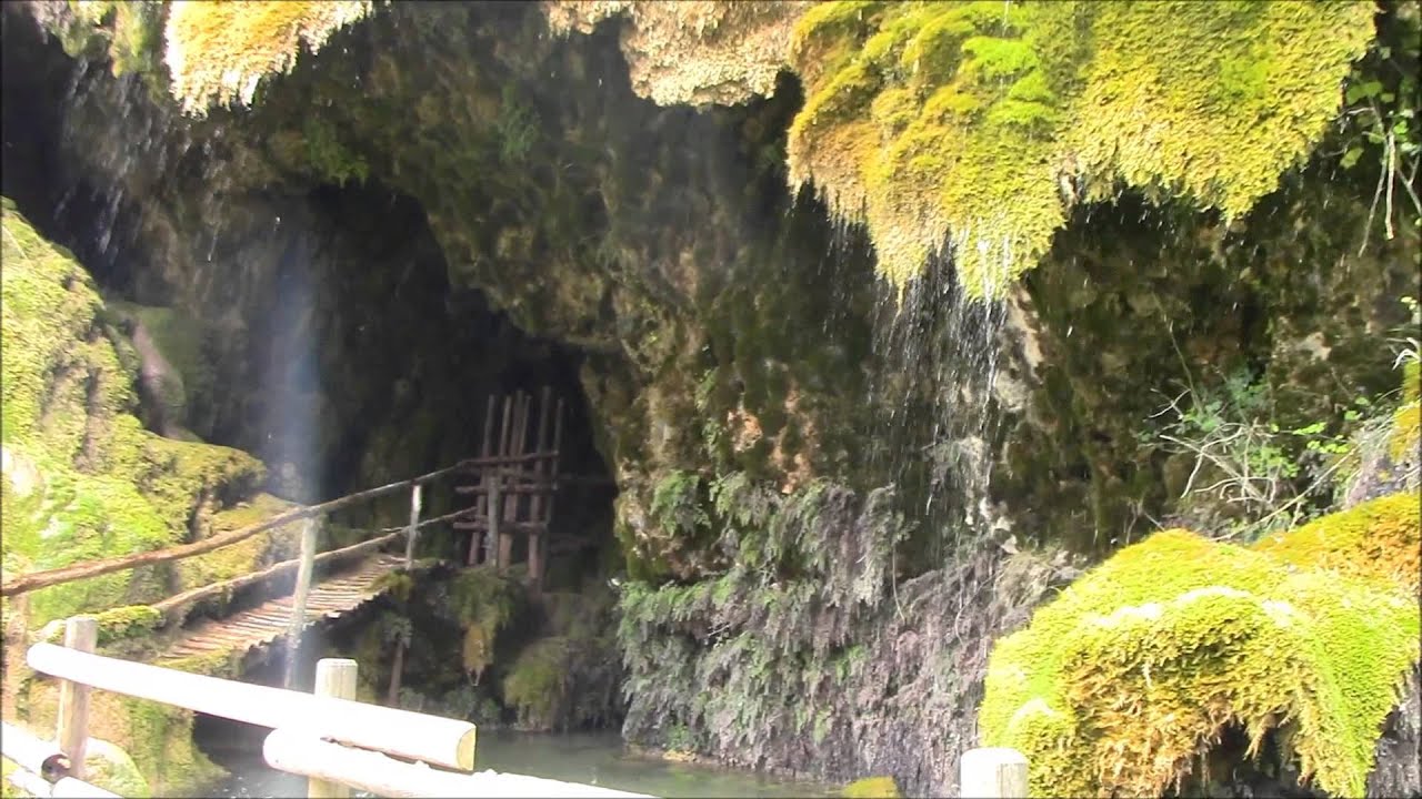 Bologna, parchi, grotte di Labante