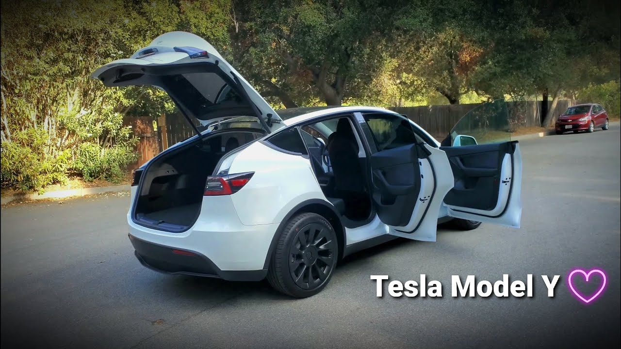 Tesla Model Y, Walkaround and Driving Experience (Long Range | White Paint | Black Interior)