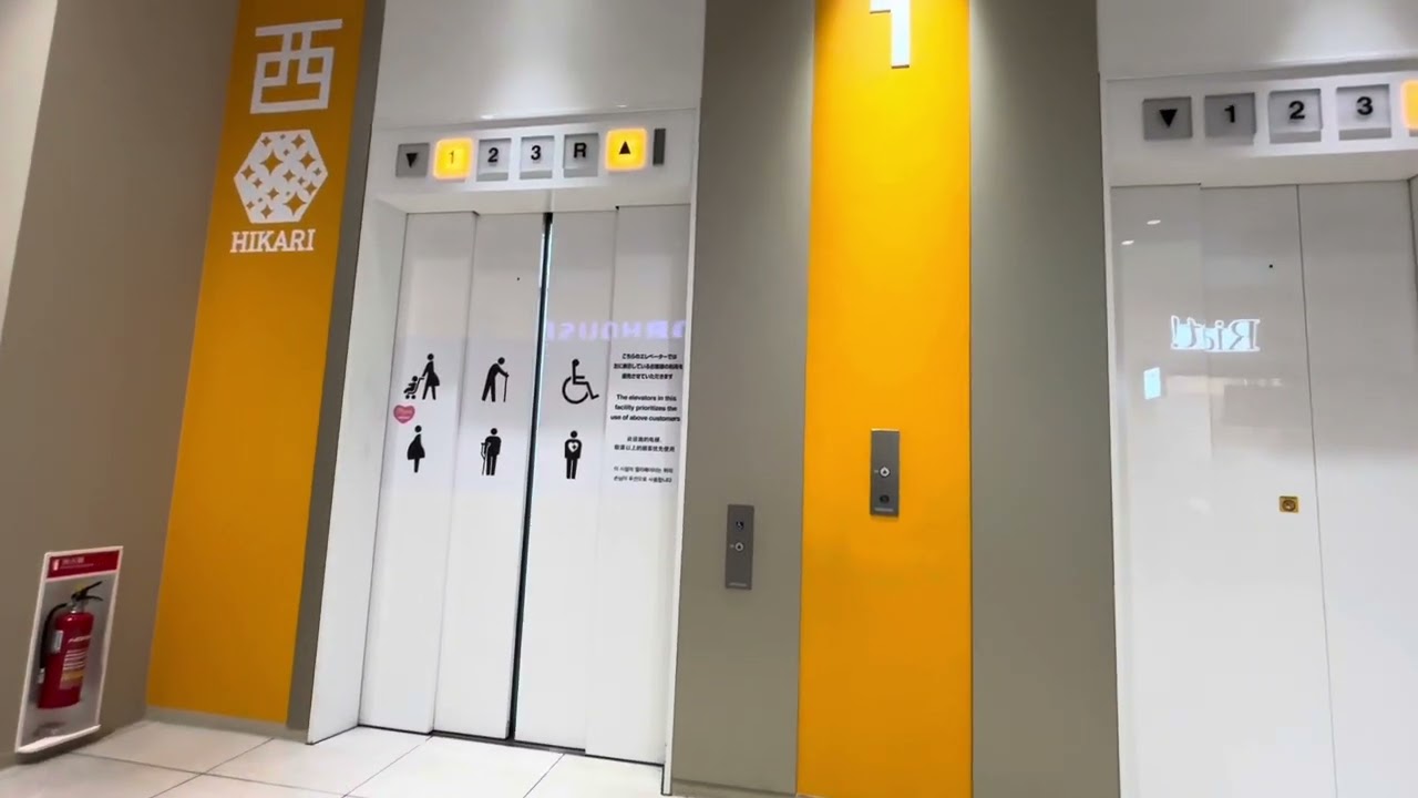 ららぽーと沼津　エレベーター西