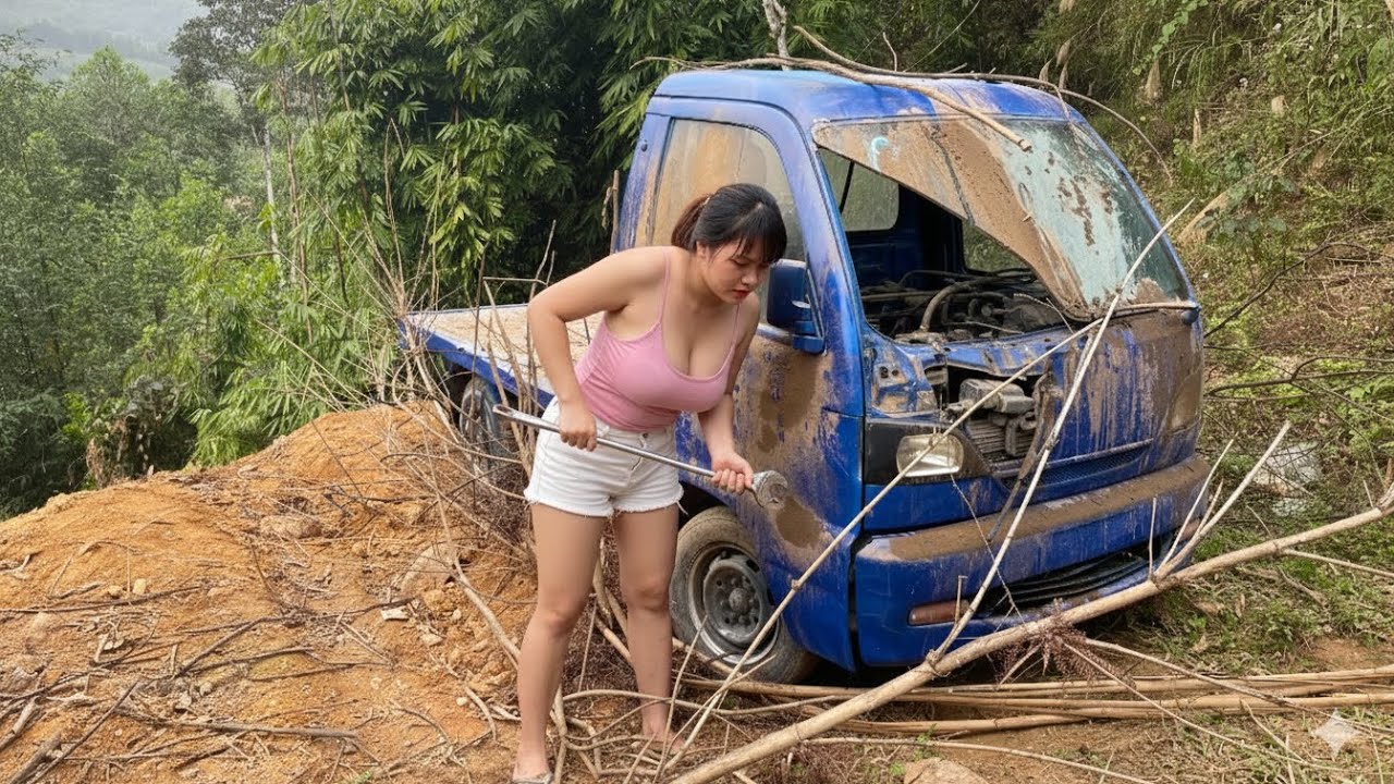 Genius Girl: Restoring an Abandoned Truck in the Forest - Restarting an Abandoned Truck