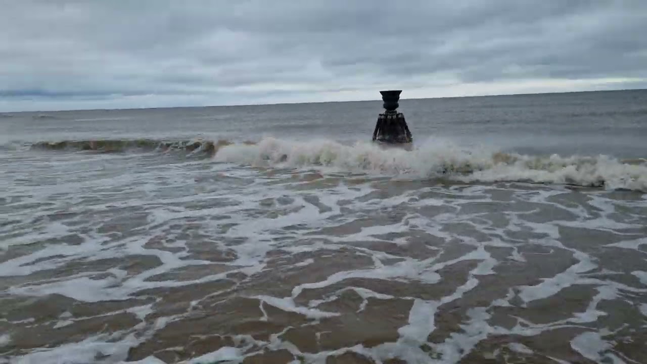 Marcus Vergette's Time and Tide Bell at Mablethorpe beach