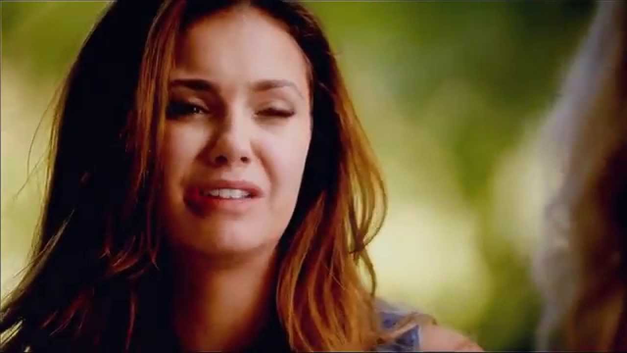 Klaus + Elena | W H Y am I thinking about you (in the water)