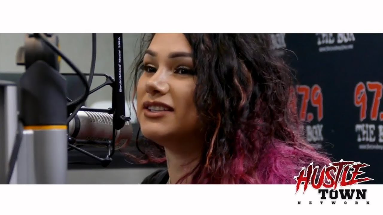 Snow Tha Product on Hustle Town Network - 97.9 the Box #VibeHigherTour interview (2018)