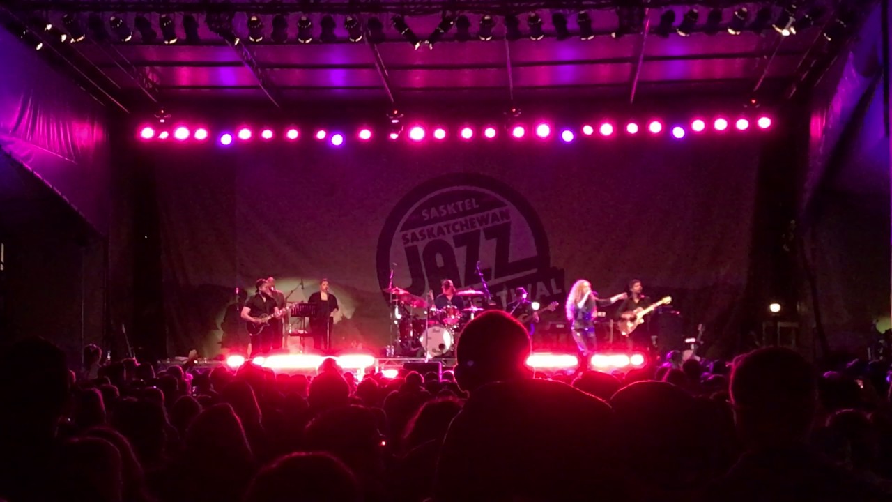 Amanda Marshall  - Dark Horse Live 2017