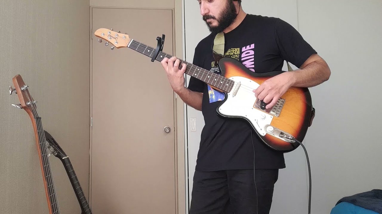 Crystal Castles- Magic Spells (Guitar loop cover).