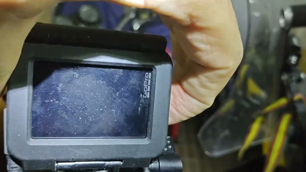ZONTES T 350.  Conexiones para alimentar GPS y Go Pro.